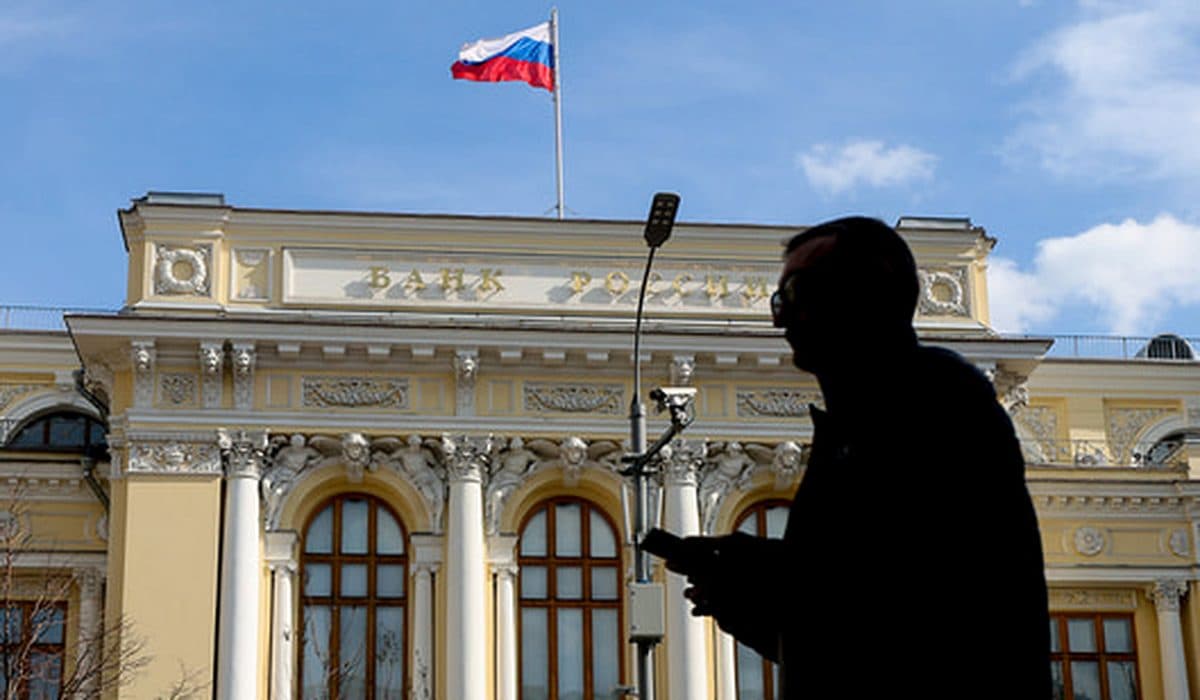 Курс доллара рухнул: ЦБ установил новую планку