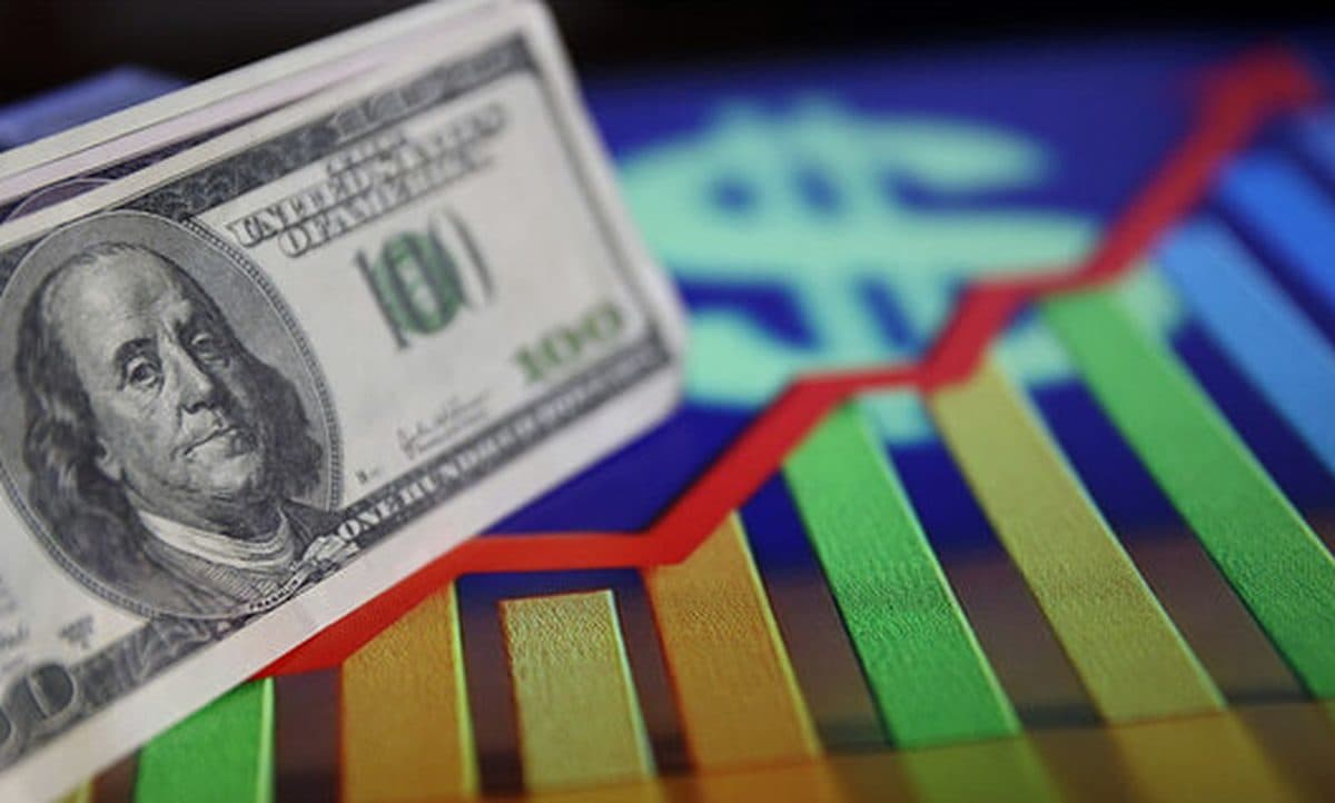 Курс доллара обновил отметку ниже 75 рублей