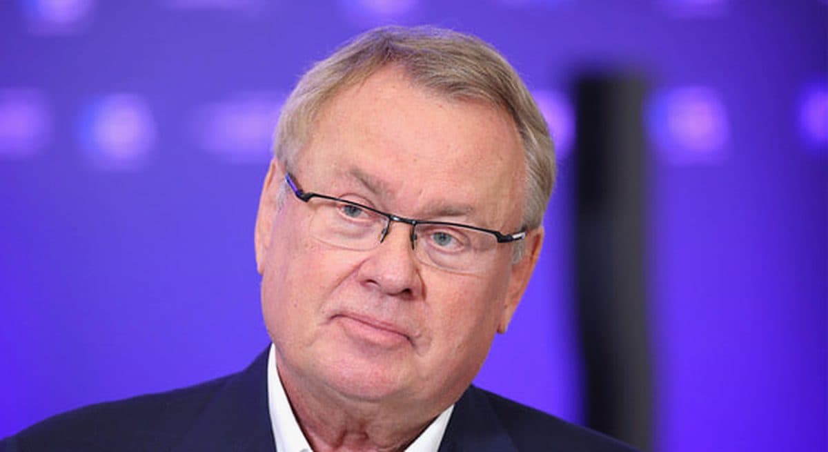 Глава ВТБ предупредил о новой схеме телефонного мошенничества